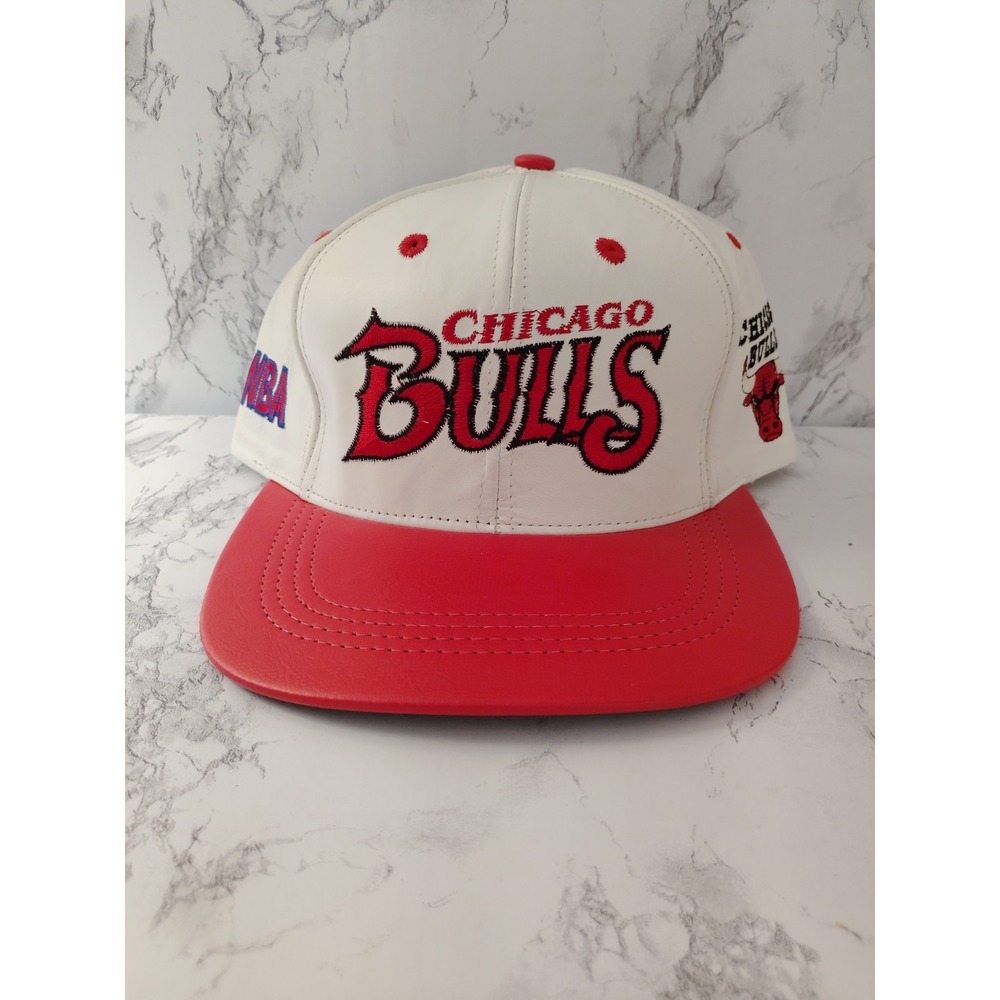 VTG Chicago Bulls Snapback Leather Hat Cap White/Red 1996 Embroidered Jordan NBA